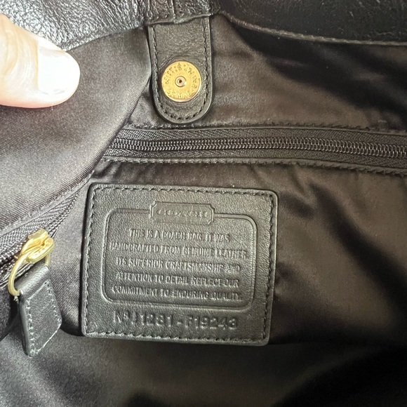 Coach purse - Picture 5 of 7